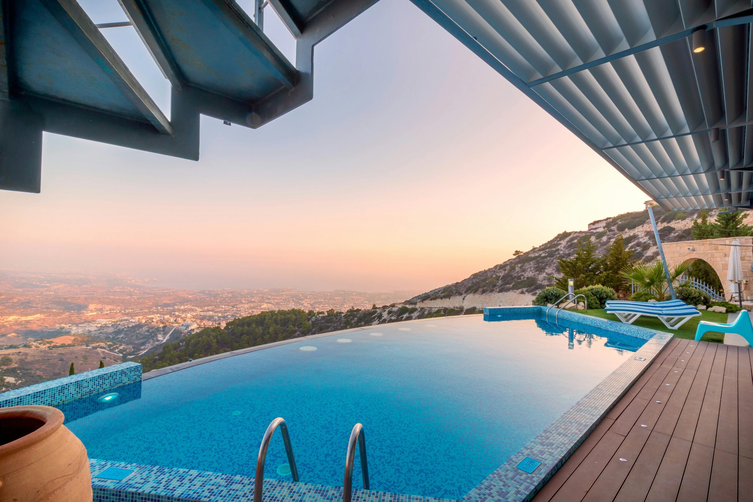 Streamline Hotel Operations with Hotecx: The All-in-One PMS Solution